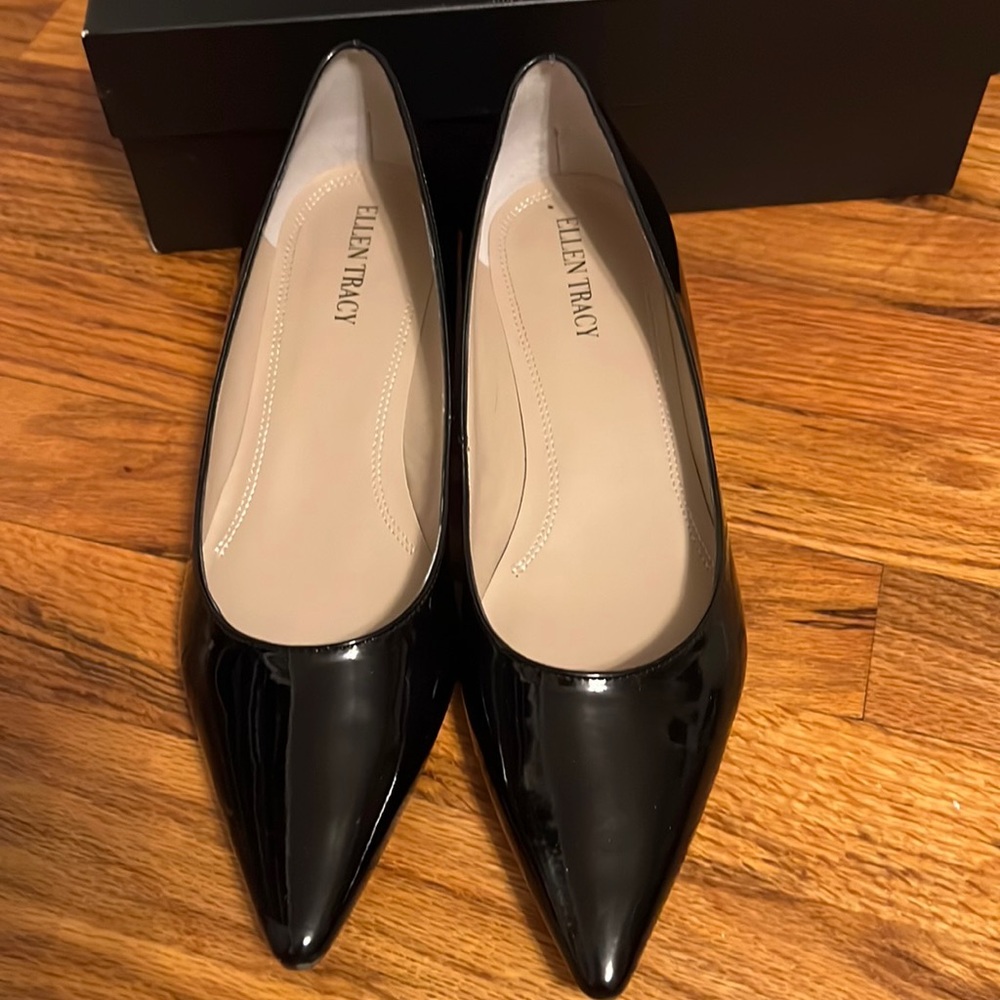 Ellen Tracy kitten shoes